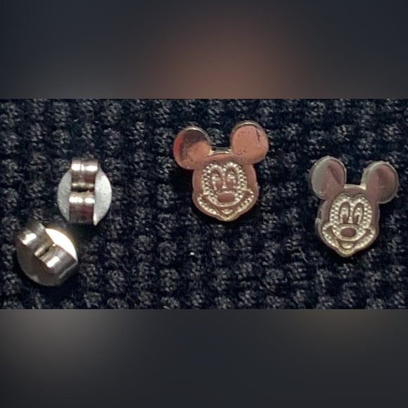 Disney Mickey Earrings - Picture 1 of 3